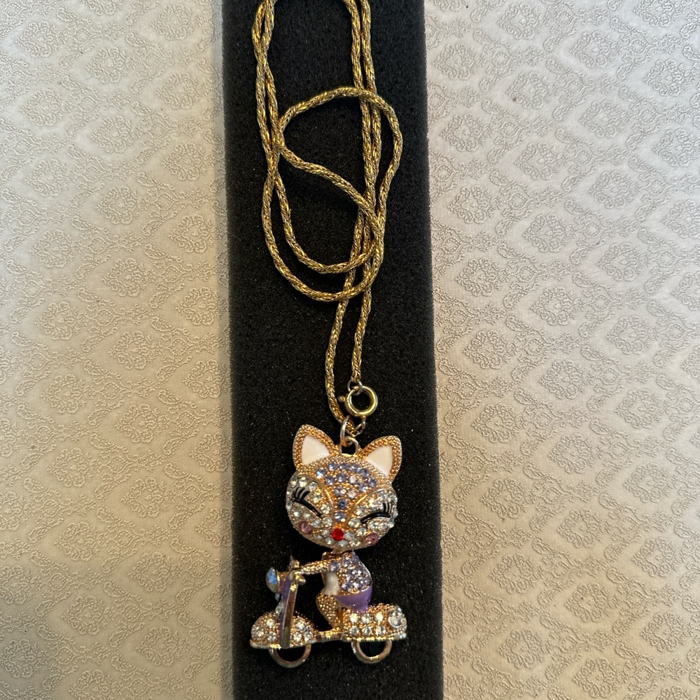 NWOT Gold Bobble Head Glam Cat on a Scooter Pendant Necklace